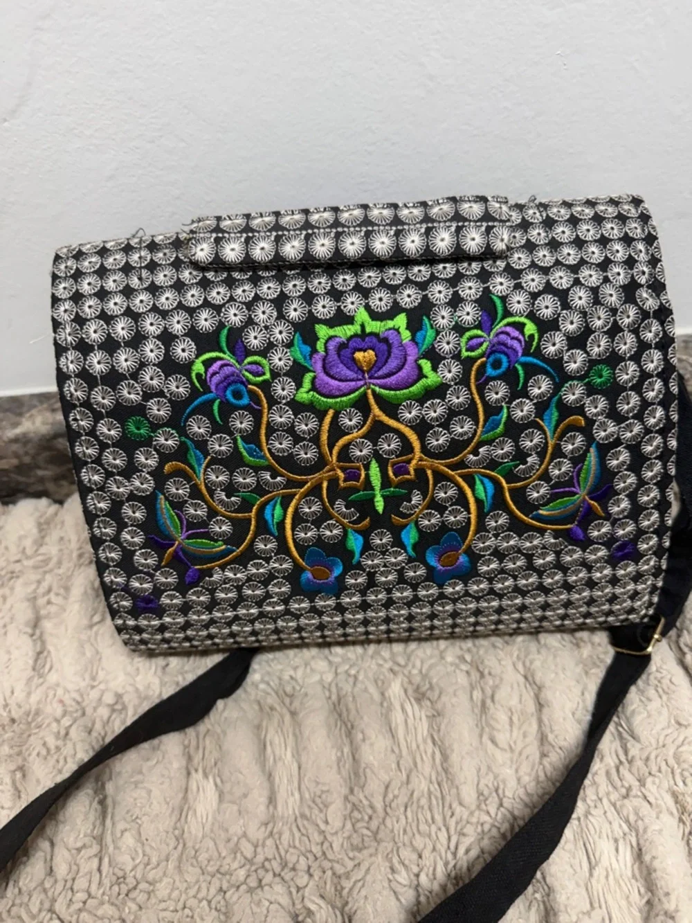 Embroidered Purple Floral Clutch Bag with Gold Accent - Picture 2 of 3